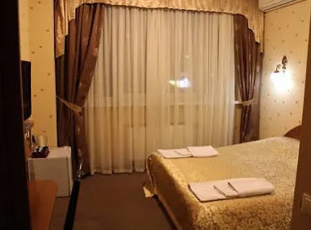 Persian Palace فندق 3*